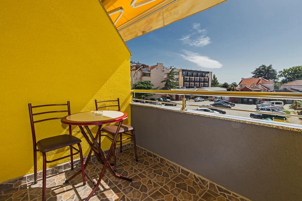 Dj Apartments Plus Ohrid Exteriör bild